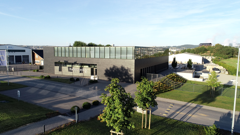 Titelbild Rathscheck Schiefer und Dach-Systeme ZN der Wilh. Werhahn KG Neuss