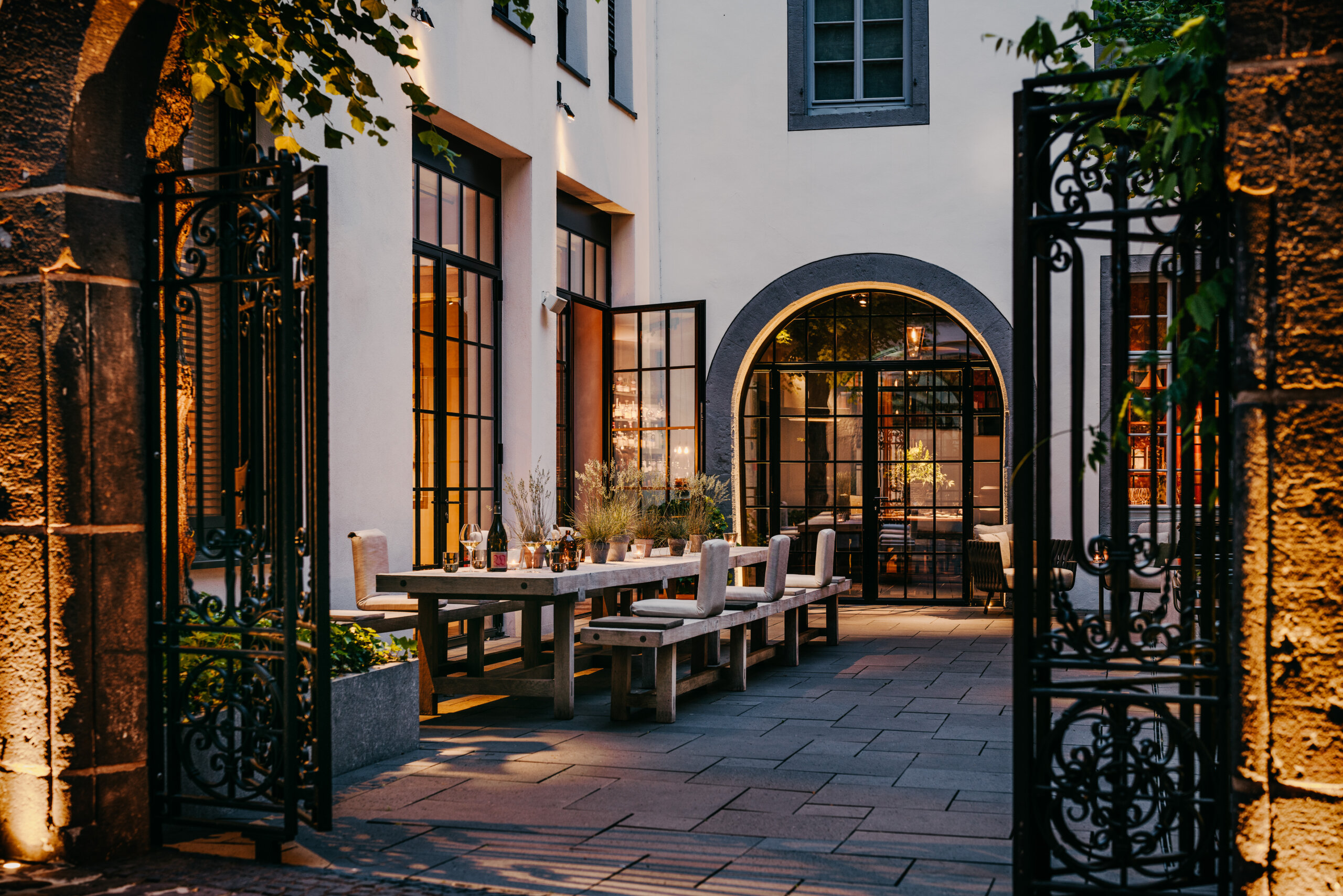 Titelbild PURS Fine Hotels und Restaurants RD Gastro e.Kfm.